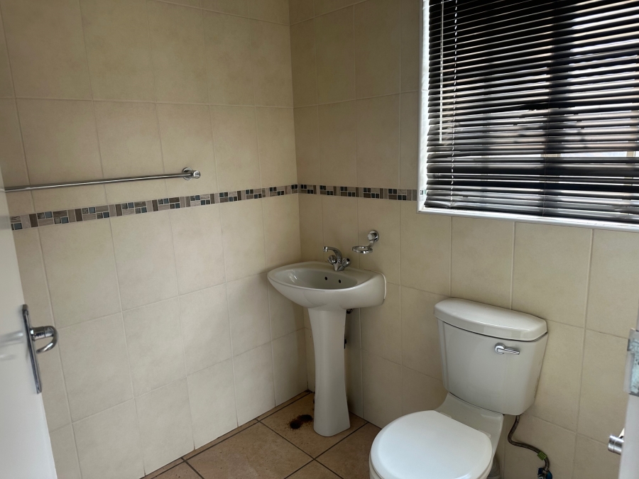 To Let 3 Bedroom Property for Rent in Waterkloof A H North West